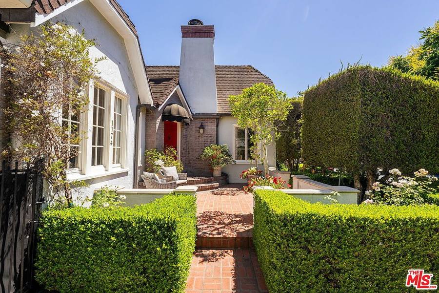 1174 Masselin Ave, Los Angeles, CA 90019, photo 47